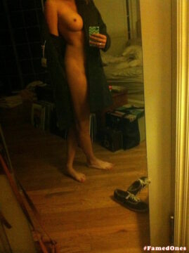 Brie Larson nude leaked pics FamedOnes.com 001 07