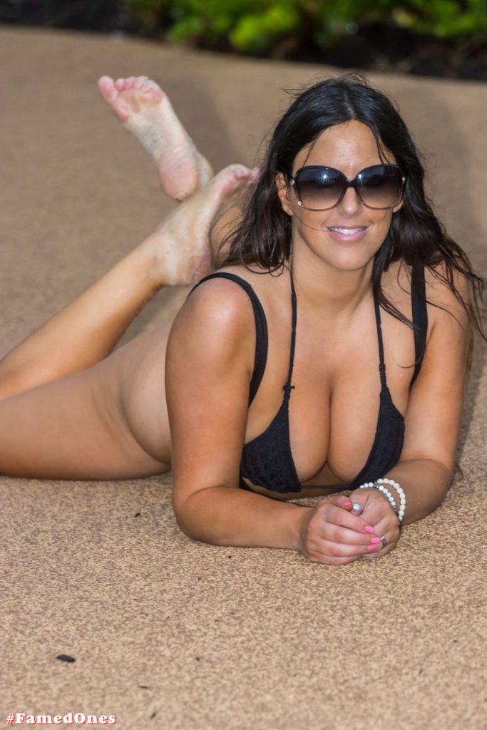 Claudia Romani Porn Videos - Claudia Romani Nude or Sexy Pics on FamedOnes.com