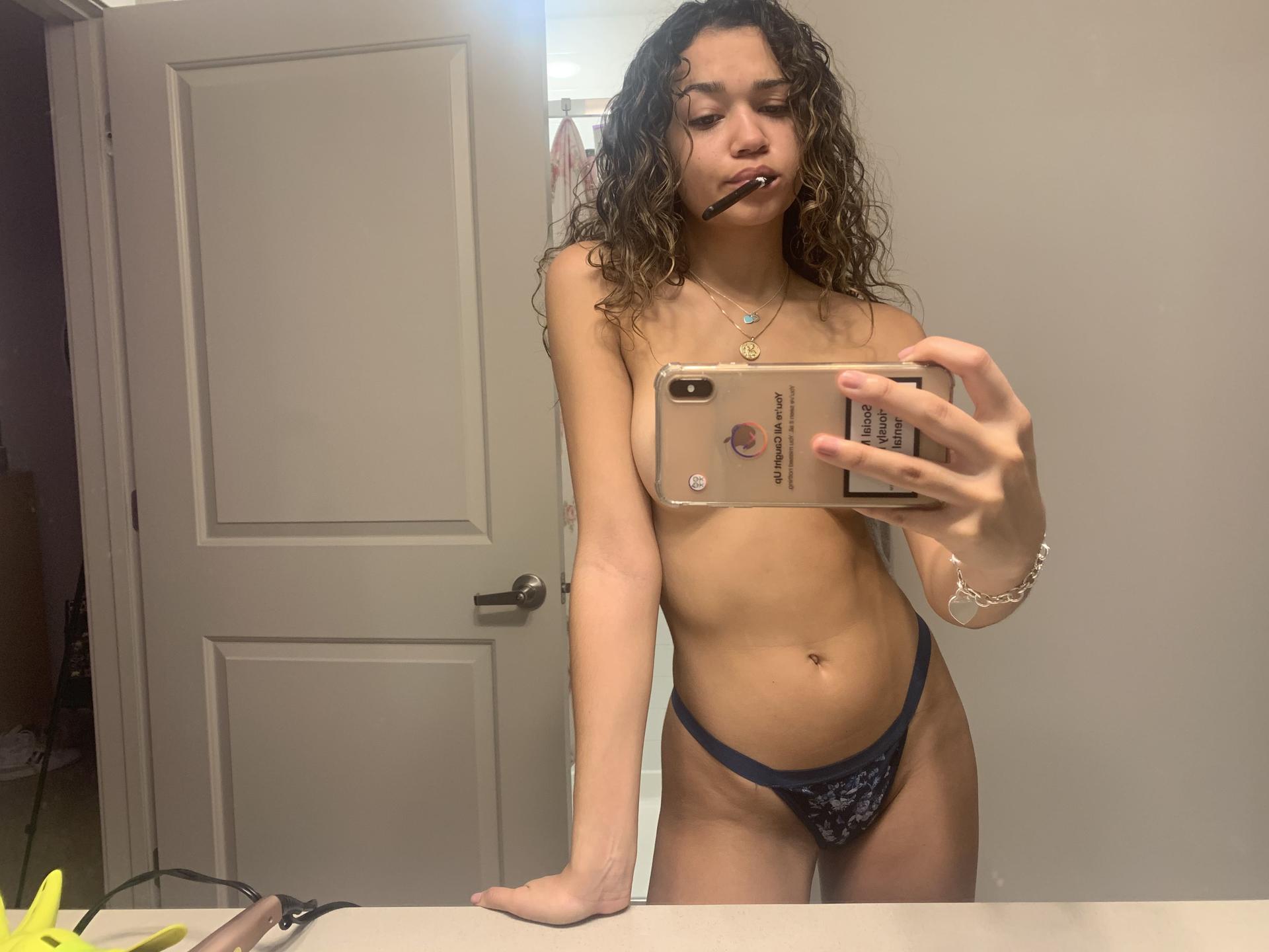 Madison Bailey (madibaileyx) Nude OnlyFans Leaks (6 Photos) - FamedOnes: Nu...